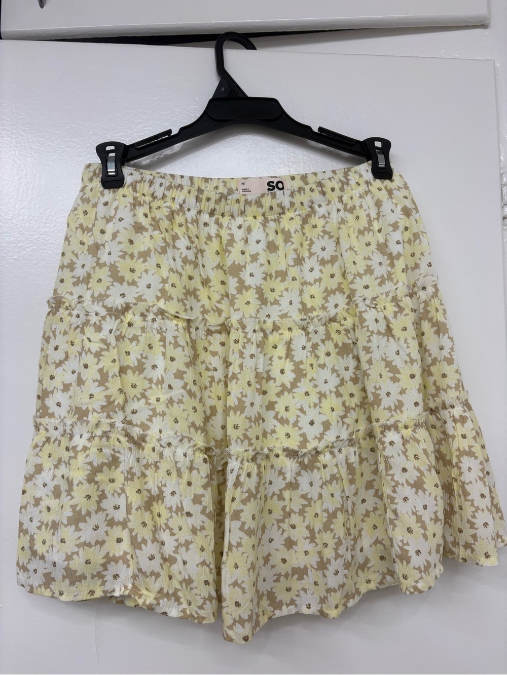 Kohl's Yellow and White Floral Tiered Skirt